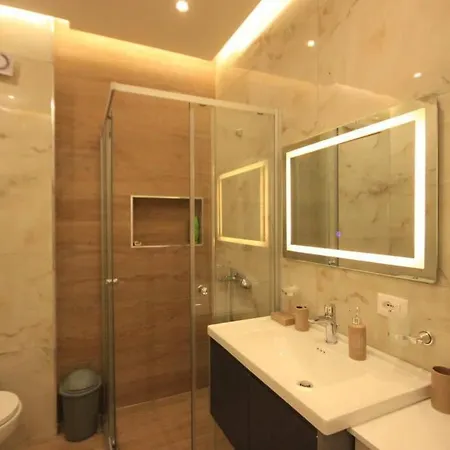 Apartment Cozy By The Lezhe